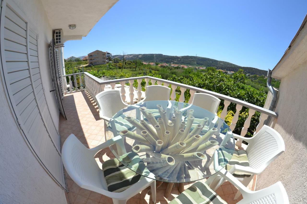 Villa Ester Лопар Екстер'єр фото